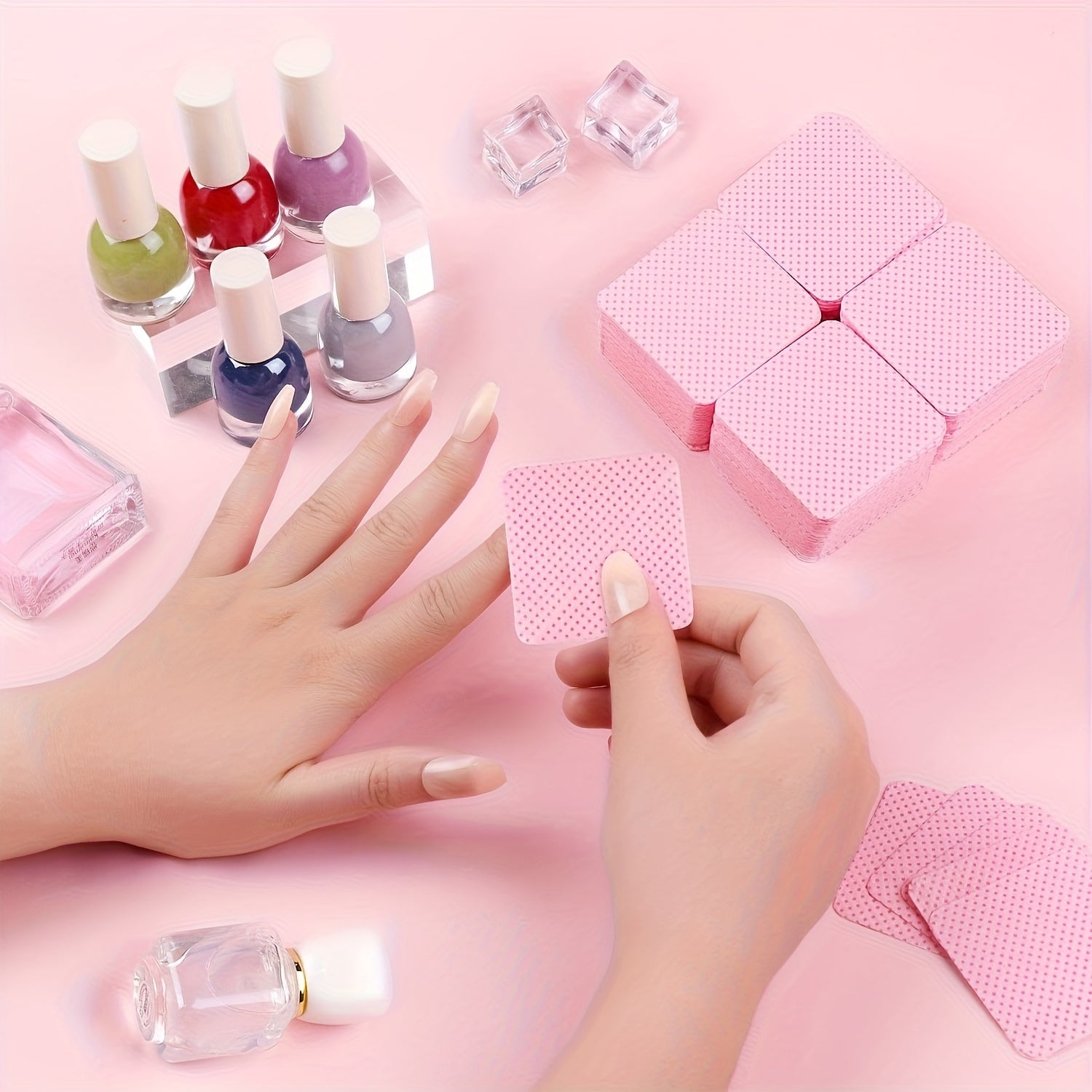 300pcs/600pcs Lint Free Nail Wipes Nail Polish Remover Pads Absorbent Soft Nail Cleaning Wipes Sheet Removal Manicure Tool