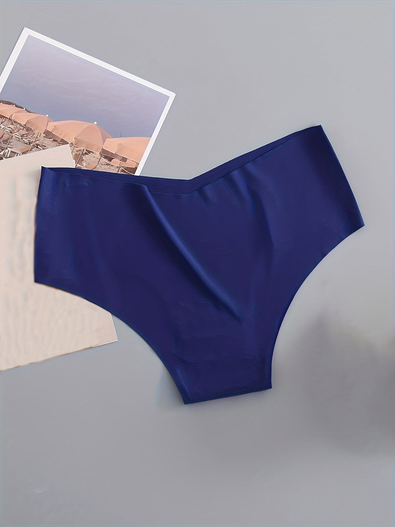 Set of Four Seamless Women'S Triangle Panties for Comfortable Sports Wear.