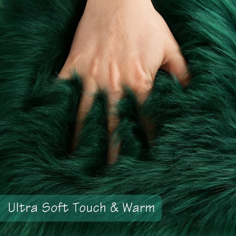 Luxurious Faux Fur Mat - Ultra-Soft, Washable Emerald Green Plush Mat for Bedroom, Living Room, or Hallway - Cozy Winter Home Decor, Hand Wash Only, 1600g/sq.m, Long & Irregular Shape, Perfect for Indoor Spaces, Bedroom Comfo