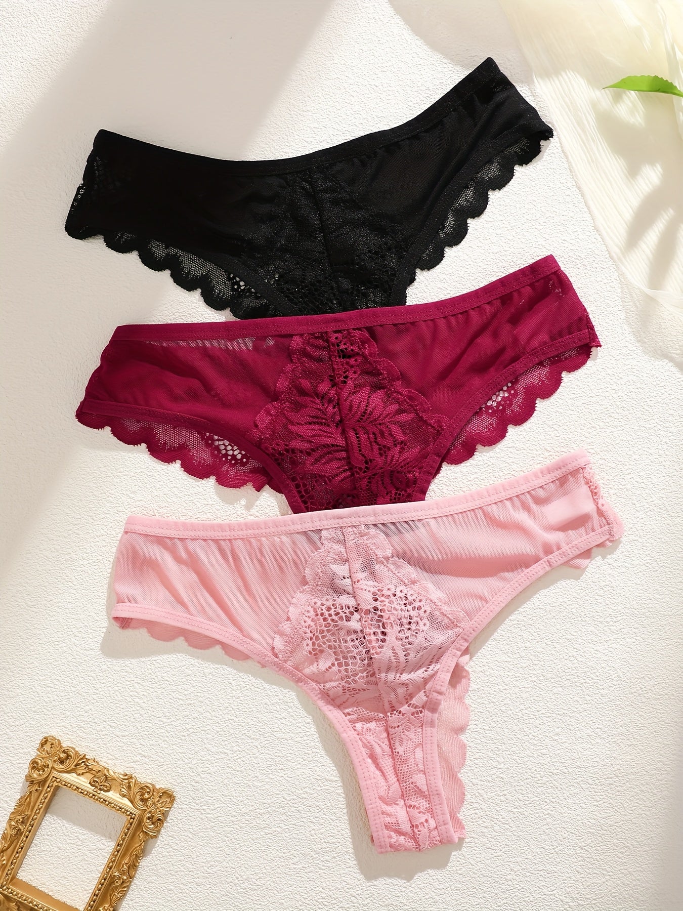 [Soft Lace, Elegant Thongs] 3pcs Women's Soft Lace Elegant Thongs