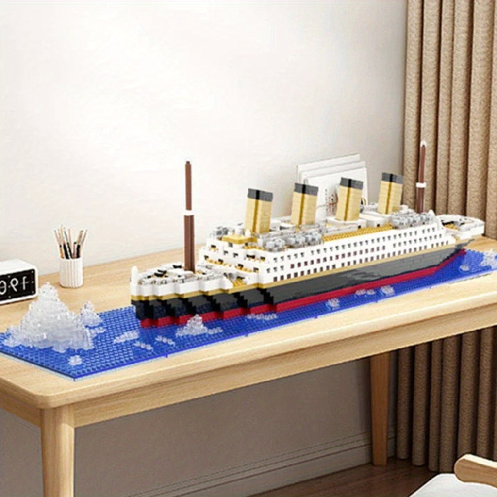 Titanic Creative Luxury Iceberg Cruise Ship Boat Wreck Set City DIY Model Building Blocks Bricks Toys Halloween Christmas Gift