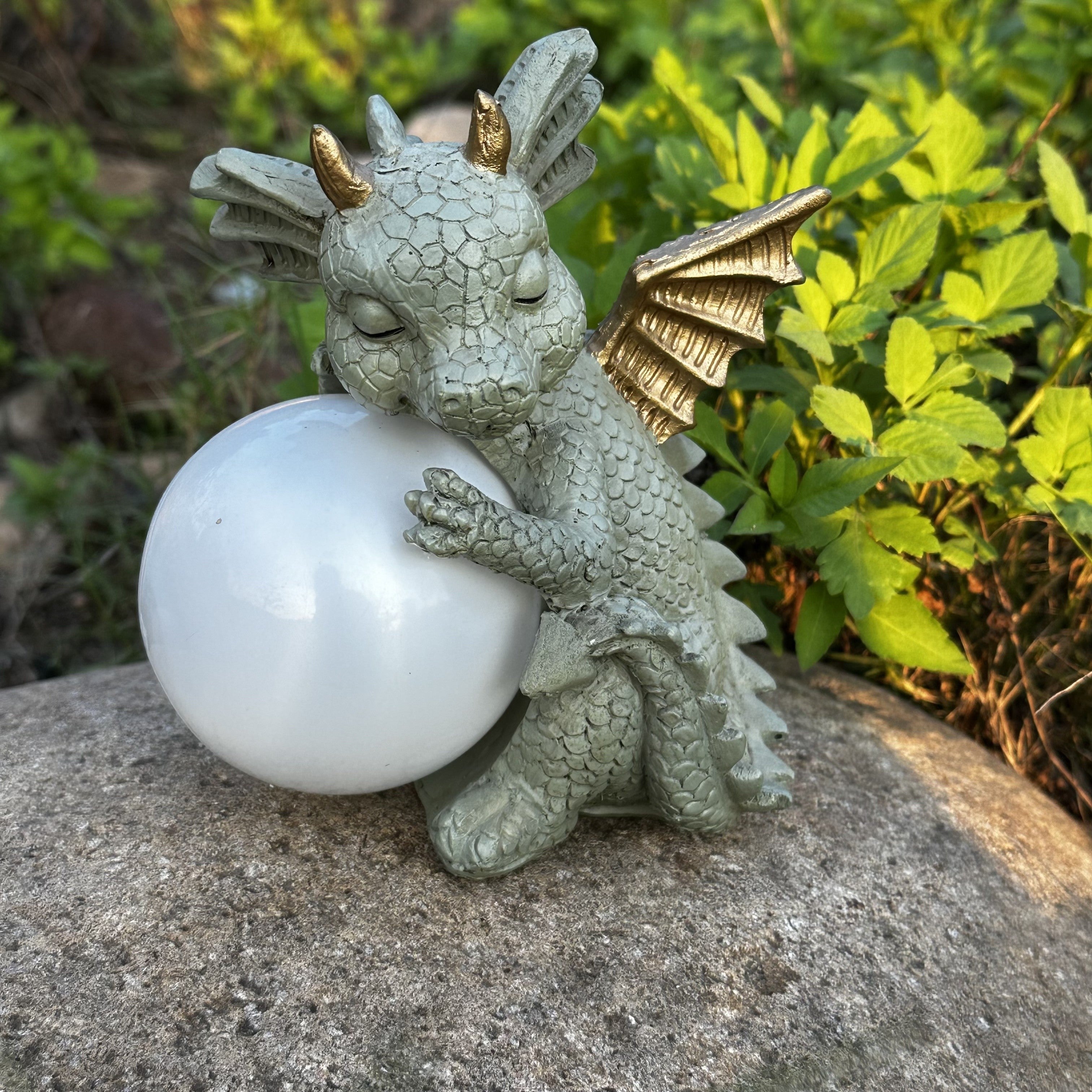 XXOASIS Solar-Powered Dinosaur Holding Light Statue - Whimsical Resin Garden Ornament with Illuminated Feature, Rechargeable via Outdoor Lawn Decoration, Dinosaur Room Decor