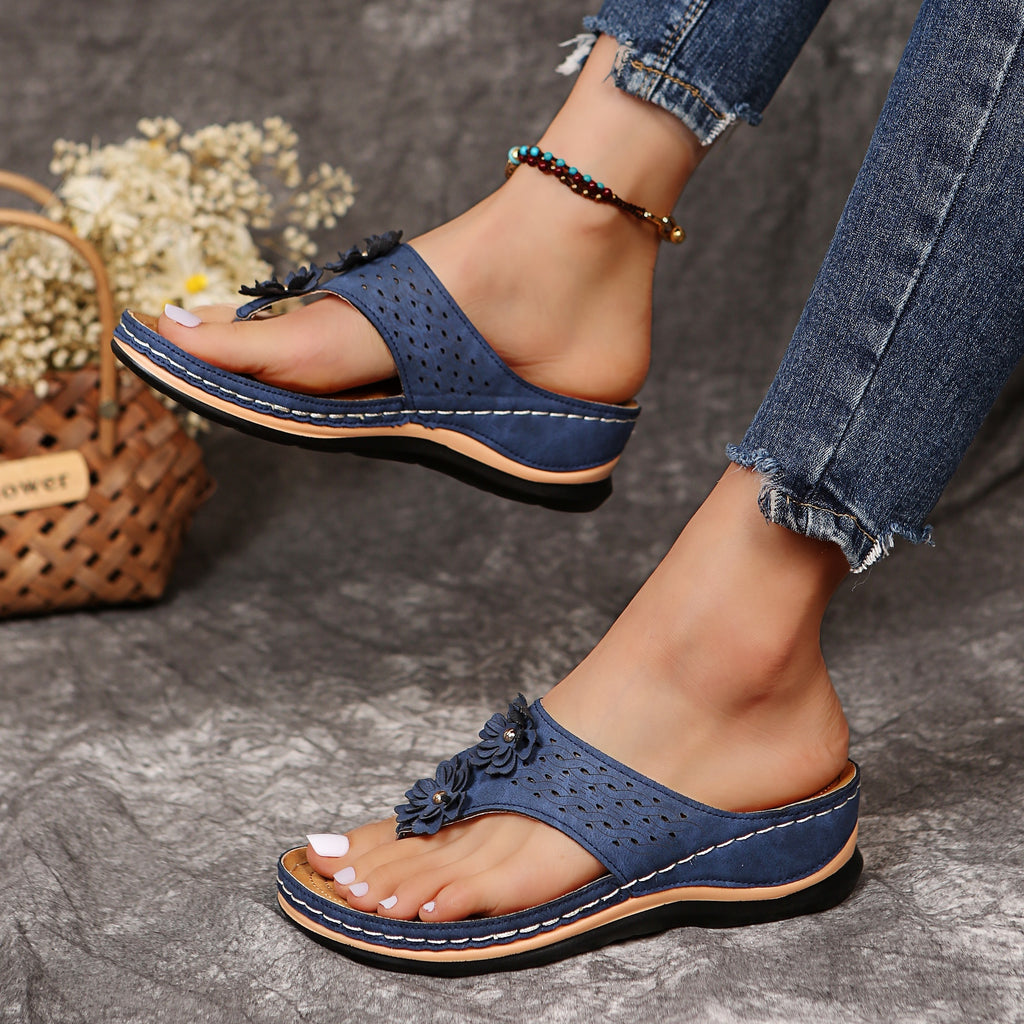 Vibrant Women's Floral Flip Flops - Soft, Breathable, Non-Slip Open-Toe Thong Slides with Solid Color Design, Retro Casual Style, Perfect for Outdoor Activities, Beach, Pool, and Summer Vacation