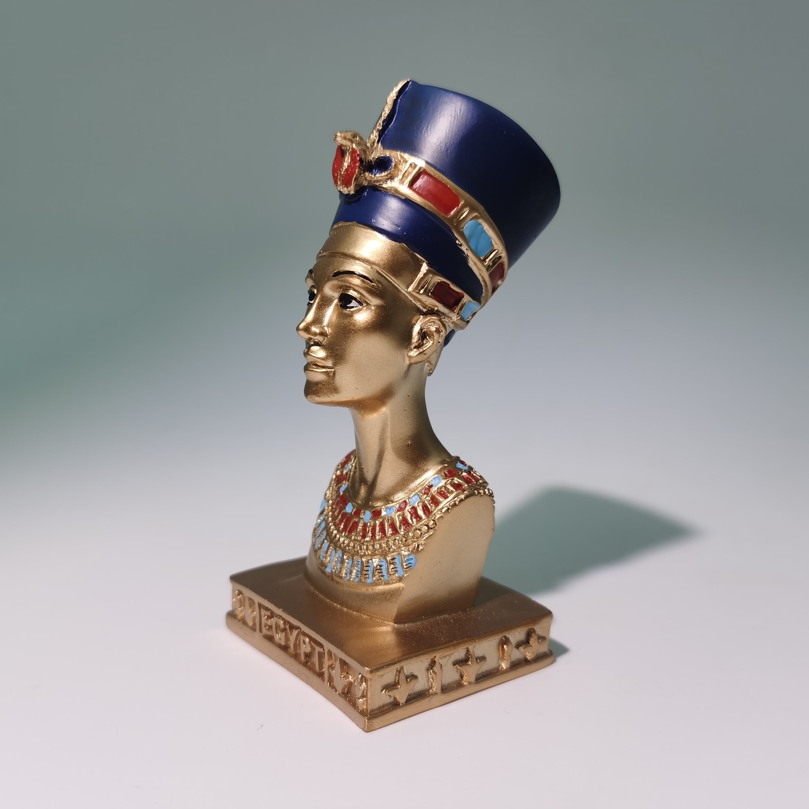 1pc Exquisite Cleopatra Resin Figurine - Home, Room, Garden Decoration, Tourist Souvenir, Bookcase Art - Unique Holiday Gift, Collectible Statue