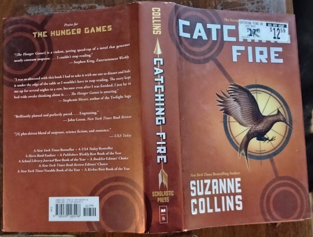 Catching Fire by Suzanne Collins  hb   b33