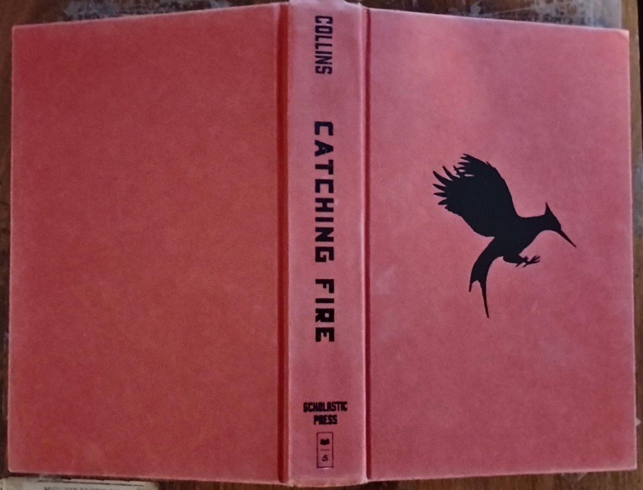 Catching Fire by Suzanne Collins  hb   b33