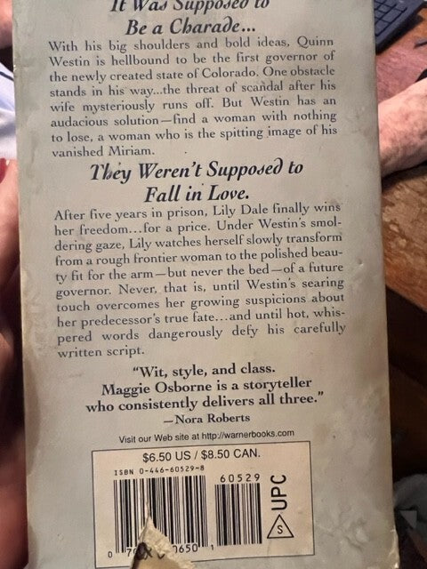 A Strangers Wife   Paperback                                                 B-3