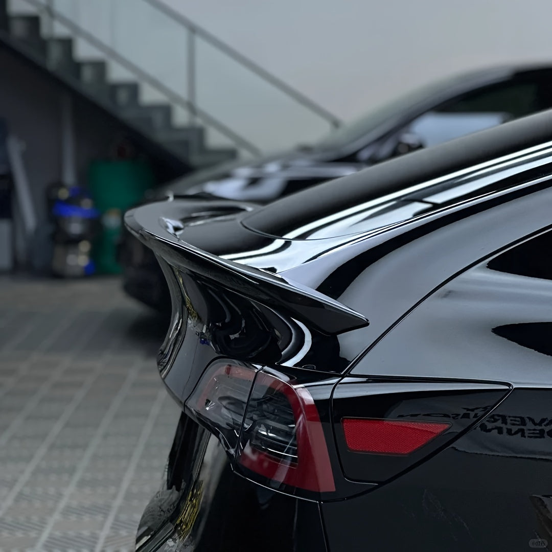 High Gloss Black Vinyl Car Wrap Roll with Free Squeegee, 19.69x78.74 inch PVC Film for Engine Hood & Motorcycle Paint Protection, Scratch-Resistant Automotive Vinyl Wrap for Various Models