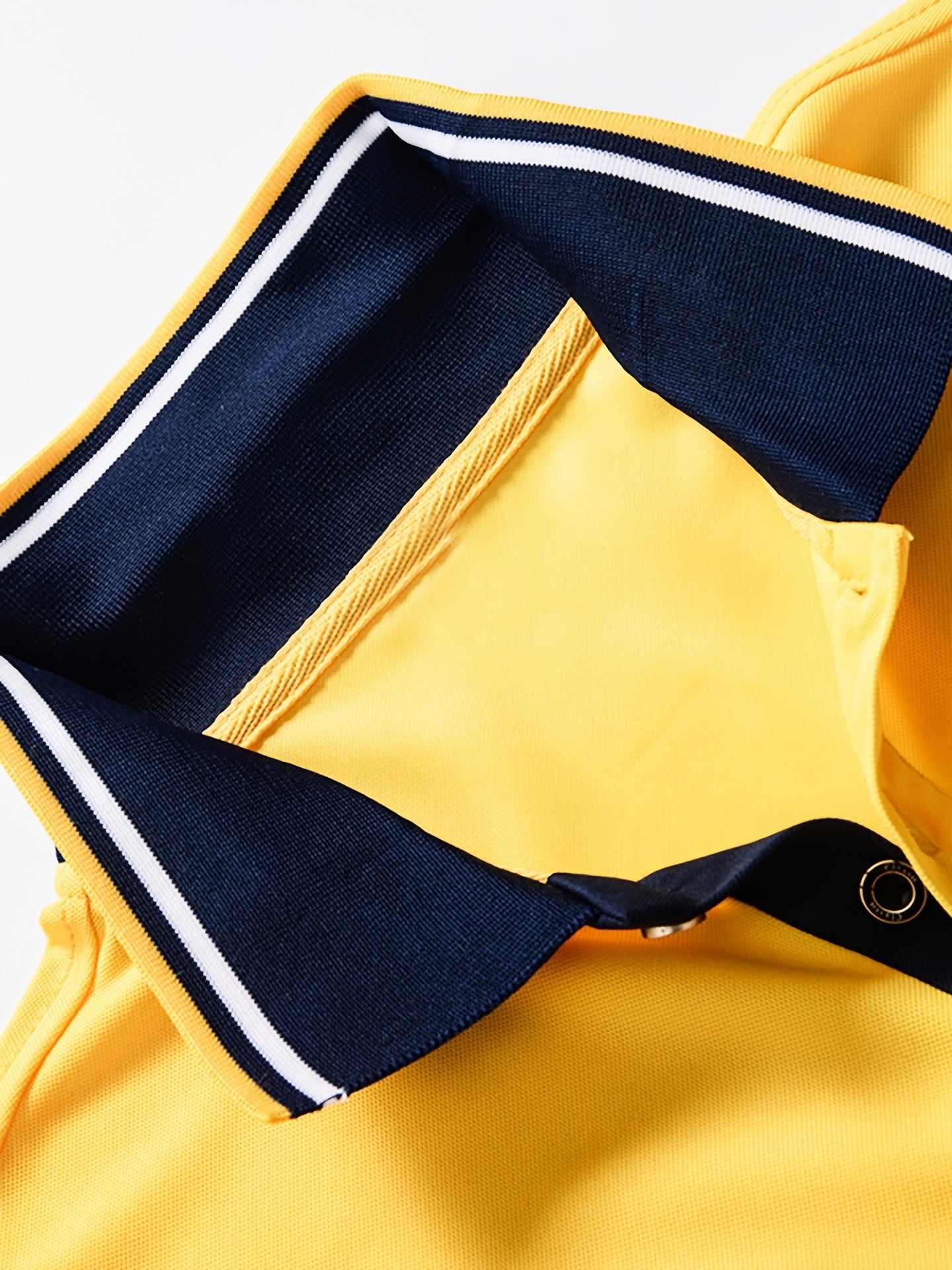 [Vibrant Red Casual Shirt]  Short Sleeve Summer Shirt Breathable Fabric for Casual & Semi-Formal