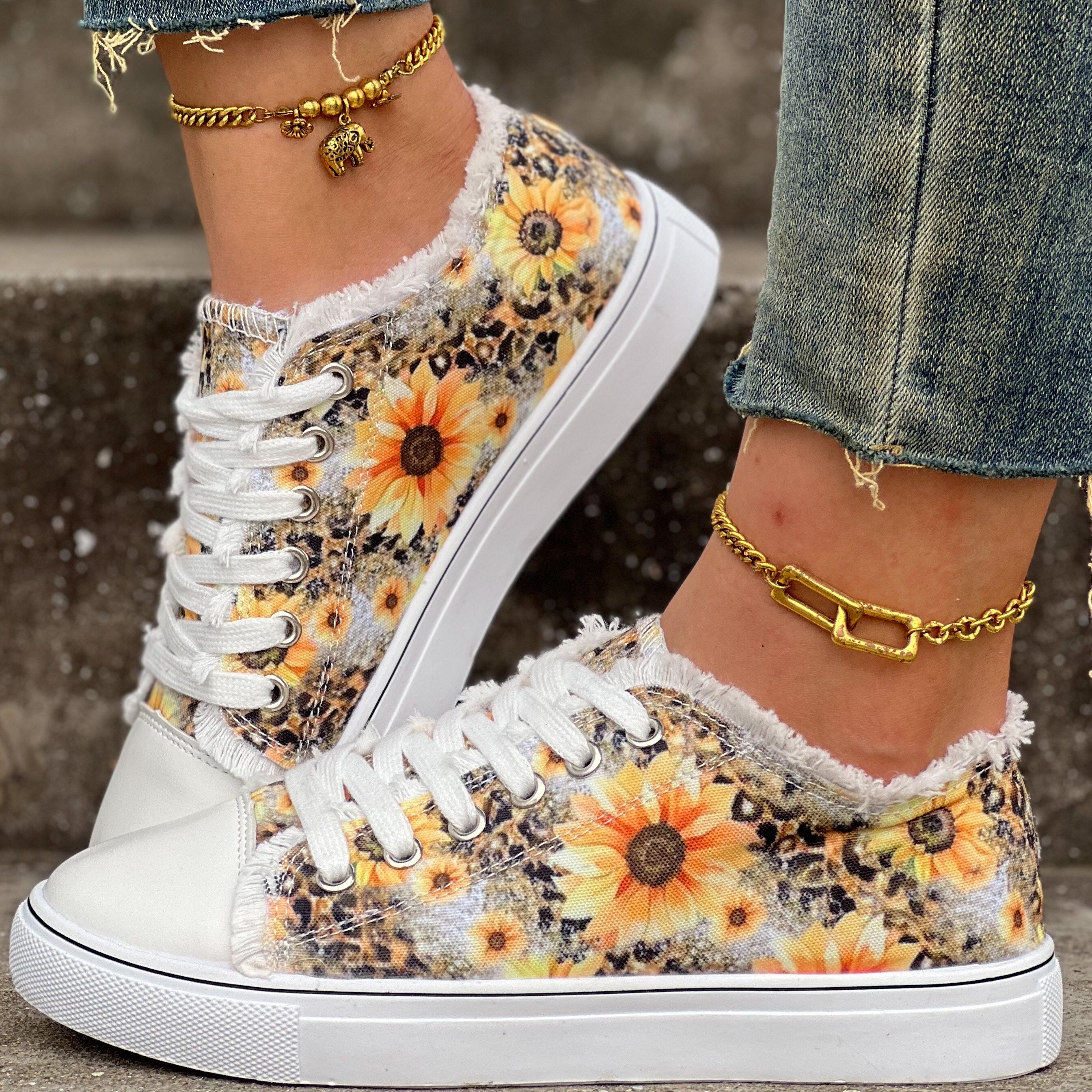Womens Sunflower Canvas Shoes - Vibrant Print, Comfortable Casual Lace-Up Design - Perfect for Outdoor Walking Adventures, Ultra-Lightweight & Low Top