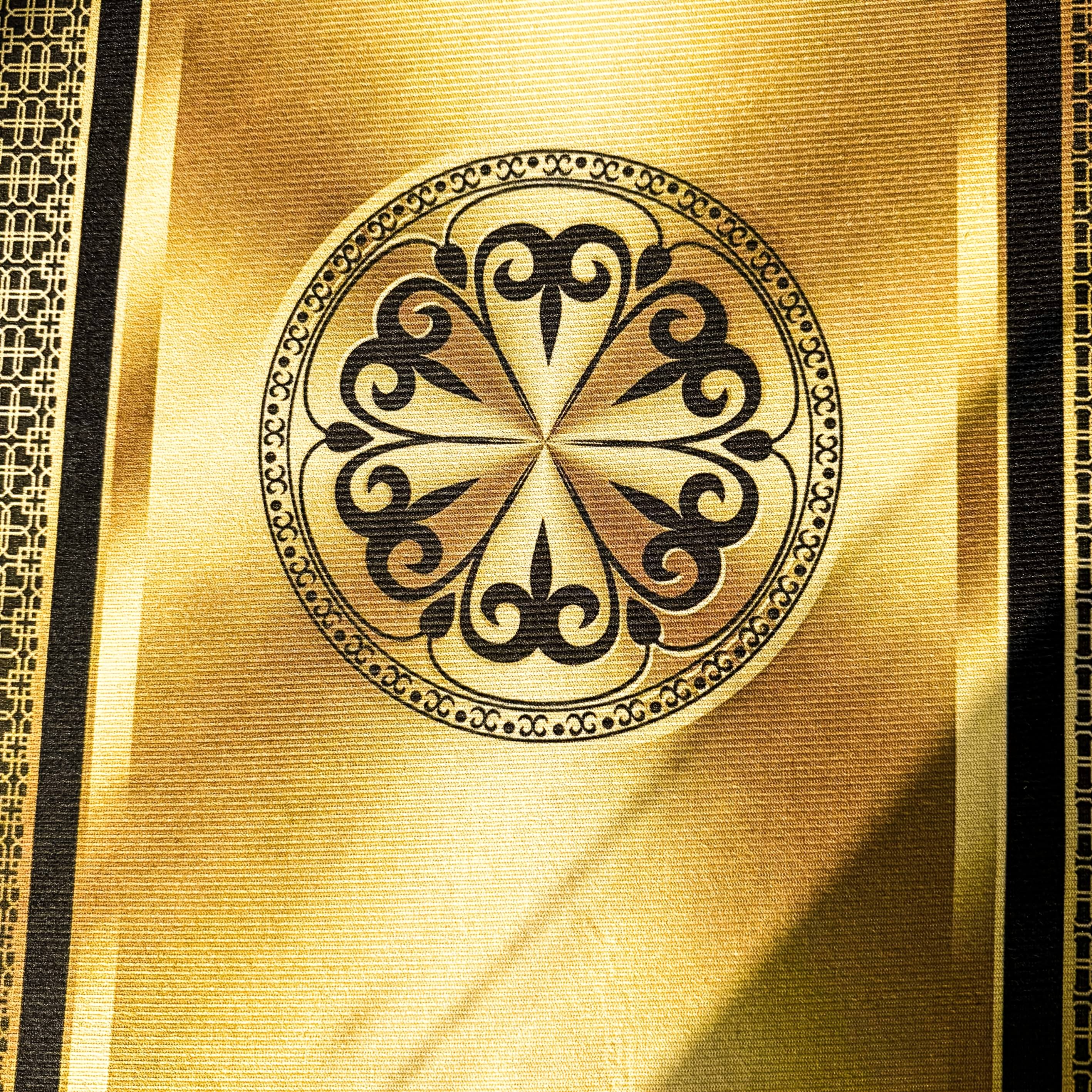 [Golden Diamond Velvet] European Style Luxurious Golden Diamond Velvet 1pc | Hotel Welcome Long Rugs, Villa Entrance And Corridor Golden Decorative Carpet, Banquet Hall Stylish Machine Washable Carpets, Airport Lounge Soft Ru
