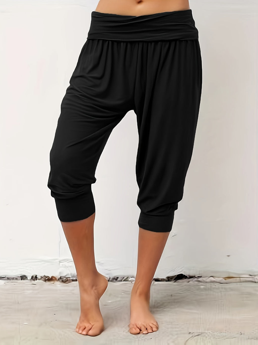 Stylish Women's Capri Pants - Comfortable Solid Loose Fit, Breathable Fabric, Perfect for Yoga, Workout, Sports, and Casual Wear - Summer Activewear Essentials