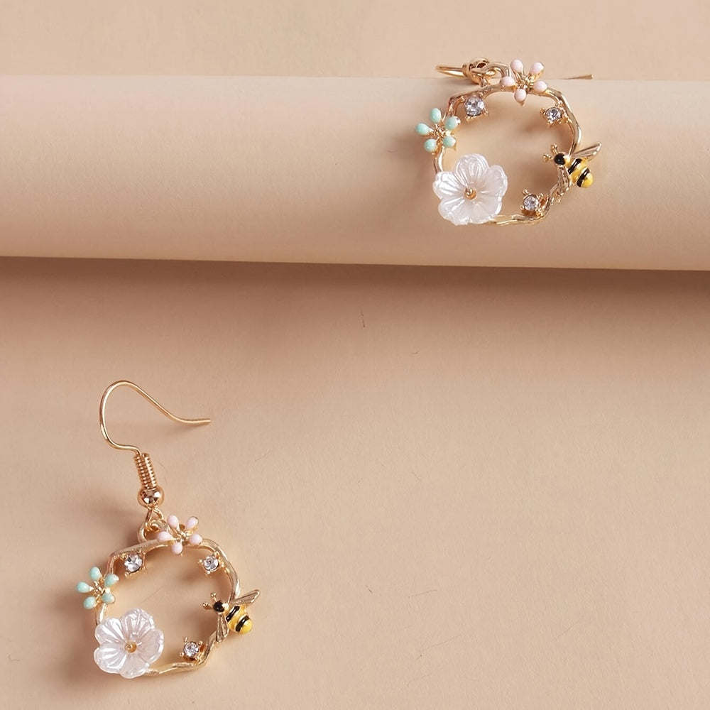 Korean fashion bee wreath Silvery needle earrings, fairy shell flower earrings