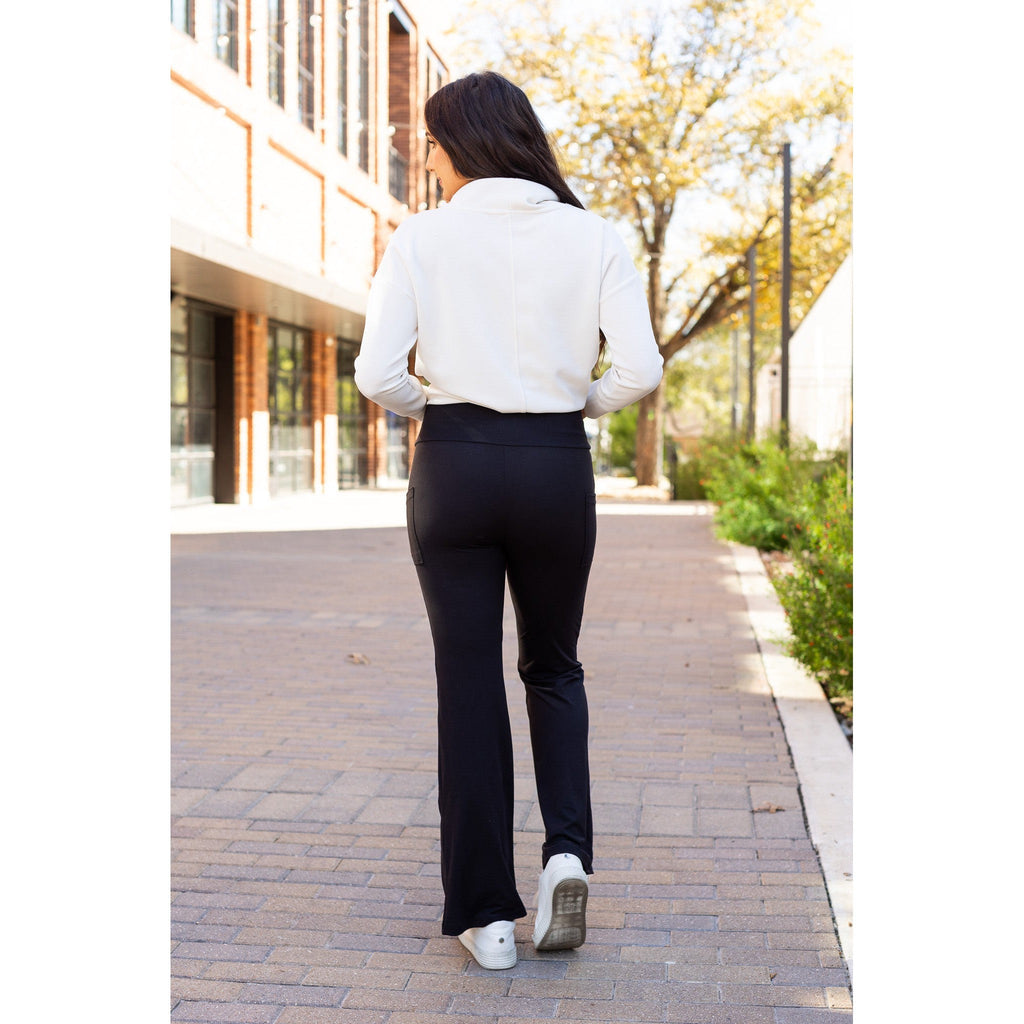 Ready to Ship | The Liz - Crossover Bootcut Leggings with Pockets