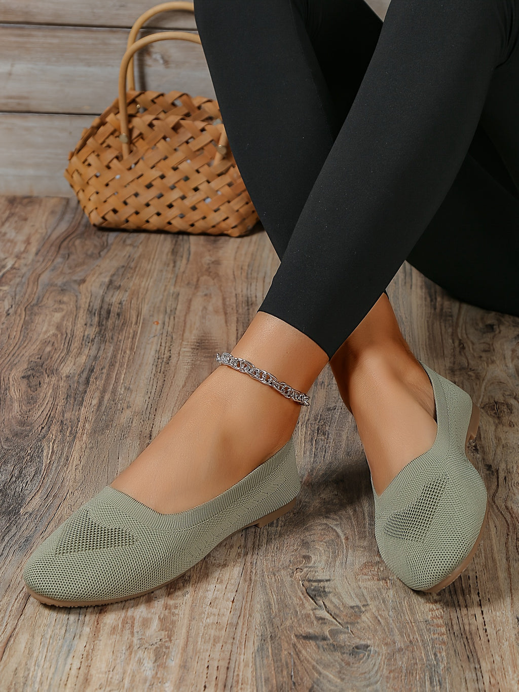 Four Seasons Large Size Women's Shoes New Breathable Casual Flat Soft Sole Comfortable Anti-slip Slip-on Lazy Shoes