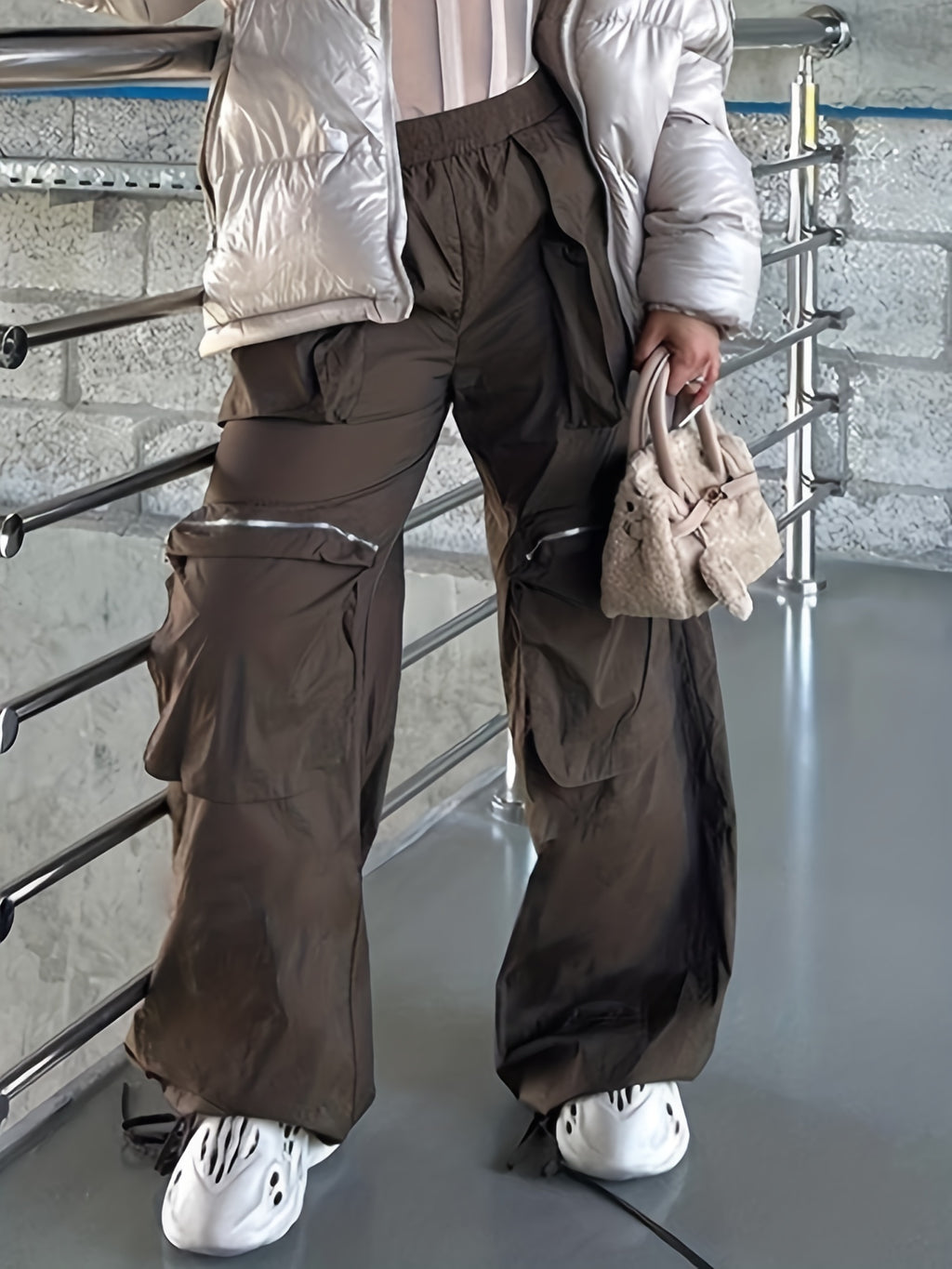 Fashion Y2K Loose Multi Pocket Zipper Pocket Cargo Pants, Casual Sports Loose Wide Leg Pants For Hiking, Women's Athleisure