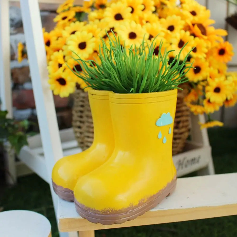 Garden Decoration Resin Rain Boot Planter Funny Decorative Flower Pot Crafts Pen Holder Balcony