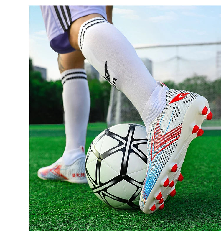 New High-Quality Sports Shoes with Strong Grip, Non-Slip and Wear-Resistant, Special Football Shoes for Youth and Adults for Competition and Training
