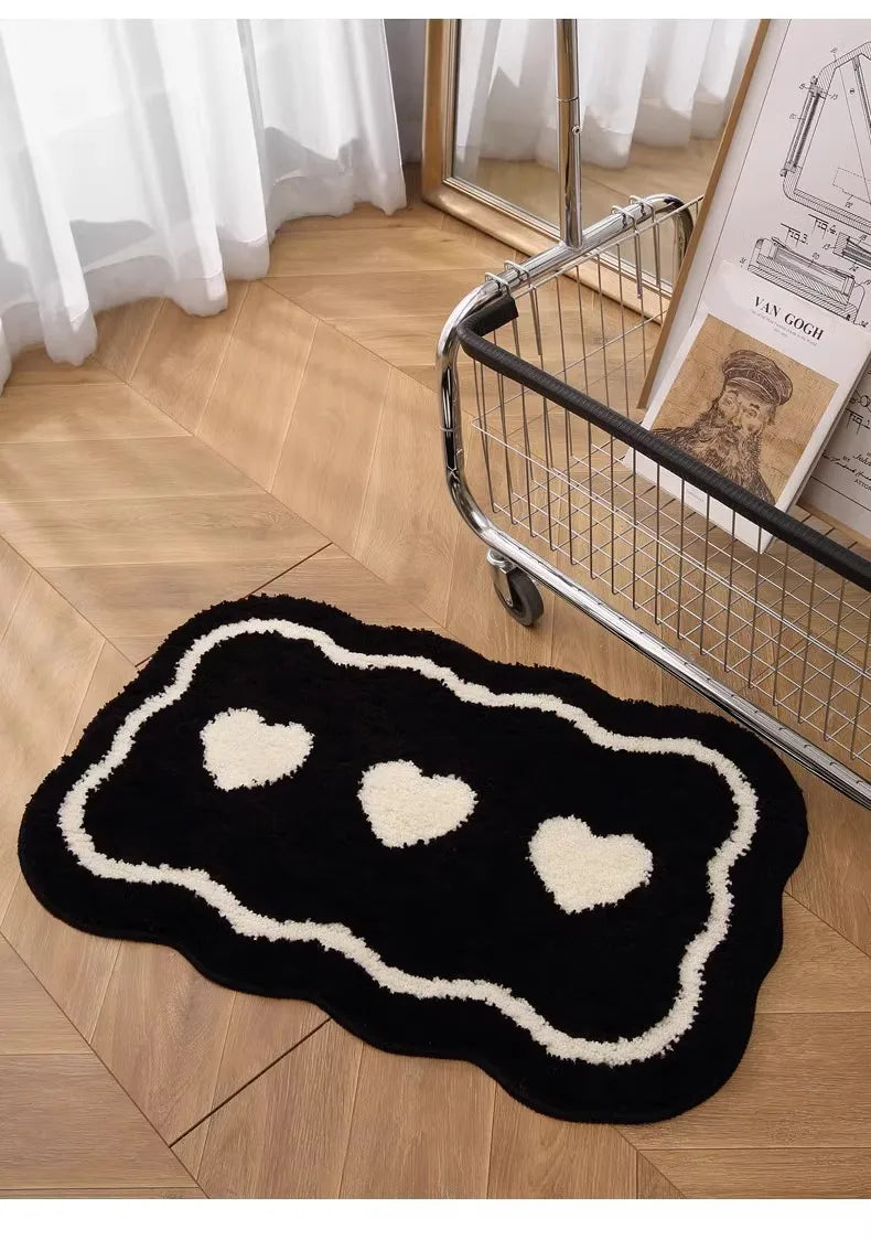 Bathroom Modern Rugs Non-Slip Black with White Mats Funny Heart Design Washable Bath Rugs Microfiber 욕실 소품 세트  גומי למקלחת רצפה
