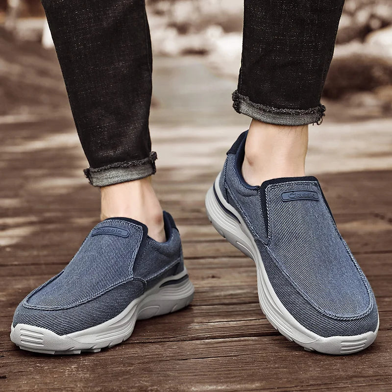 New Men's Casual Sports Shoes Outdoor Comfortable Shoelace-Free Hiking Shoes Denim Fashion And Comfortable Walking Whoes