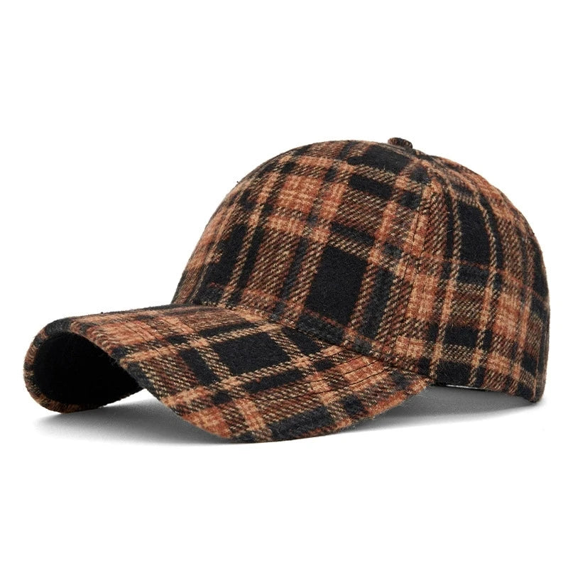 Hats for Men and Women New Classic Plaid Baseball Cap for Autumn and Winter Hard-Brimmed Face-Slimming Duckbill Cap Sun Hat