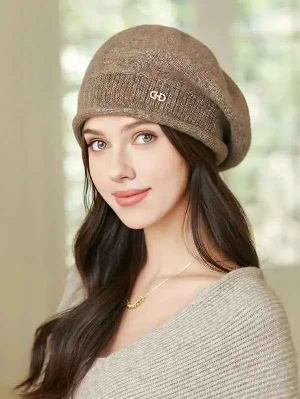 Autumn and winter fashionable women's hats, elegant berets, warm and windproof pile hats, comfortable and versatile