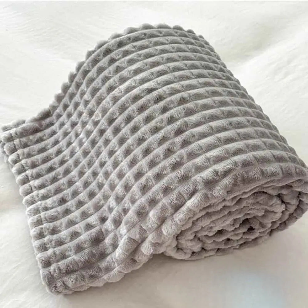 Bed Suppiles Solid Color Flannel Blanket Comfortable Thickened Sofa Blanket Soft Warm Office Nap Blanket Travel