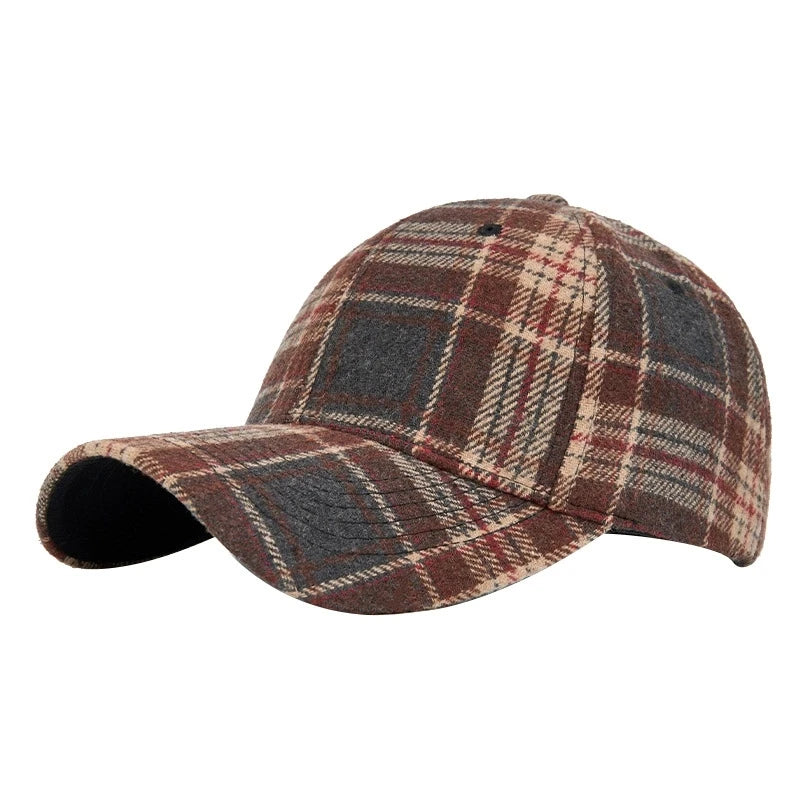 Hats for Men and Women New Classic Plaid Baseball Cap for Autumn and Winter Hard-Brimmed Face-Slimming Duckbill Cap Sun Hat