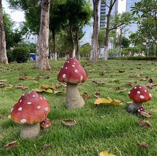 Garden Creative Simulation Mushroom Resin Decoration Items Outdoor Courtyard Lawn Accessories Kindergarten Landscape Ornaments
