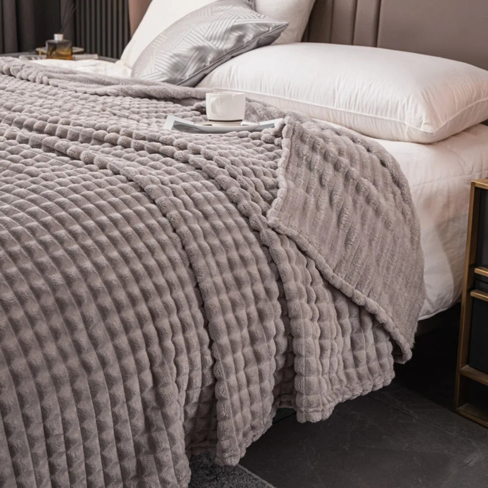 Bed Suppiles Solid Color Flannel Blanket Comfortable Thickened Sofa Blanket Soft Warm Office Nap Blanket Travel