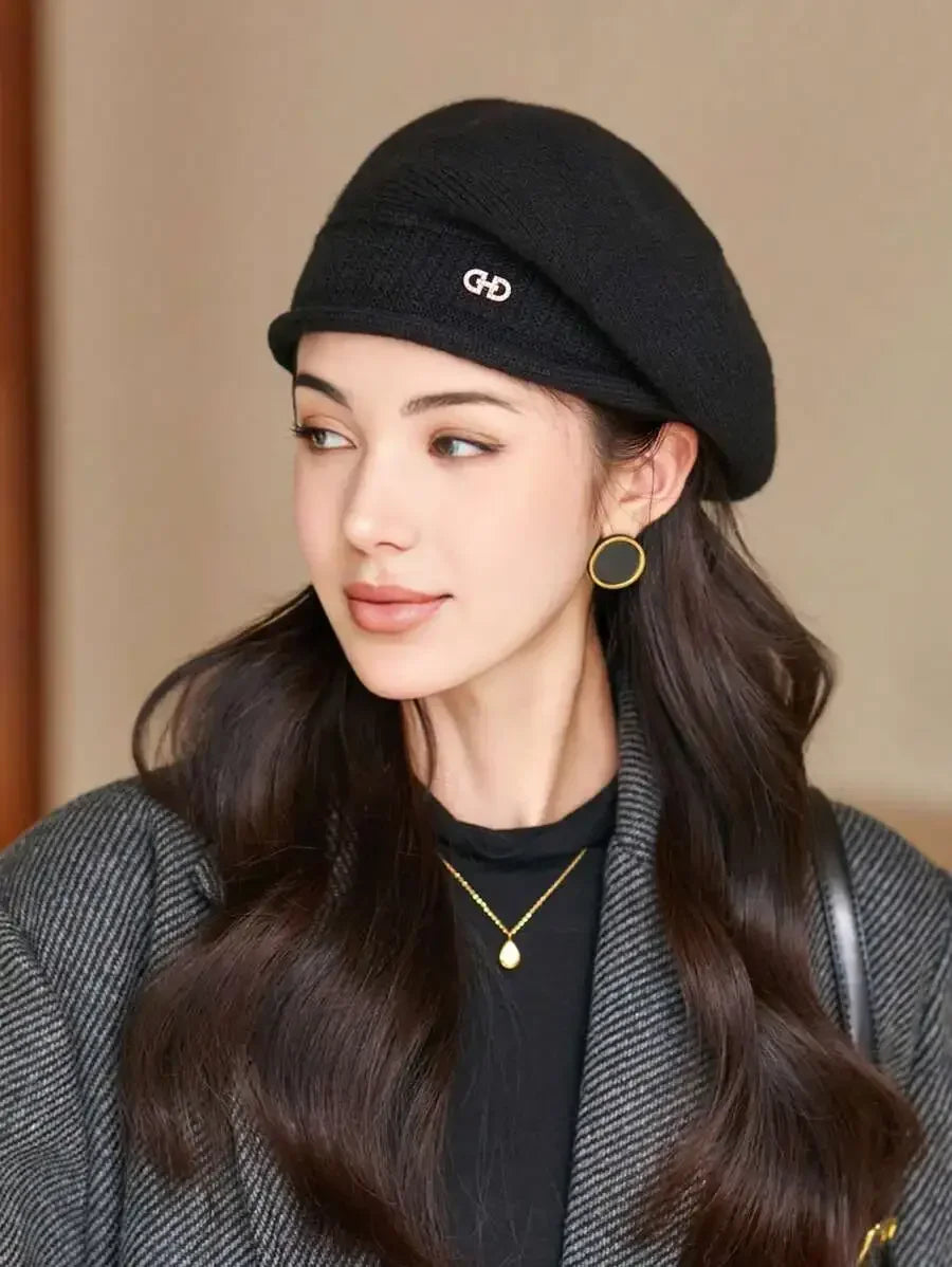 Autumn and winter fashionable women's hats, elegant berets, warm and windproof pile hats, comfortable and versatile