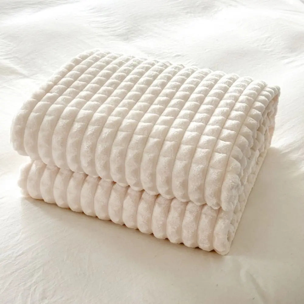 Bed Suppiles Solid Color Flannel Blanket Comfortable Thickened Sofa Blanket Soft Warm Office Nap Blanket Travel