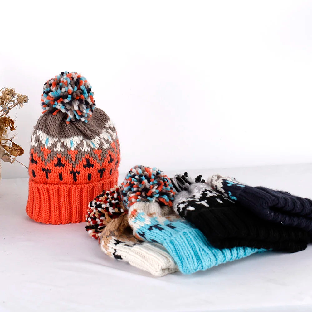 2024 skiing Cashmere Woman Winter Hat Autumn Beanies With Pompom Warm Wool Skullies Wholesales acrylic beanies winter hat