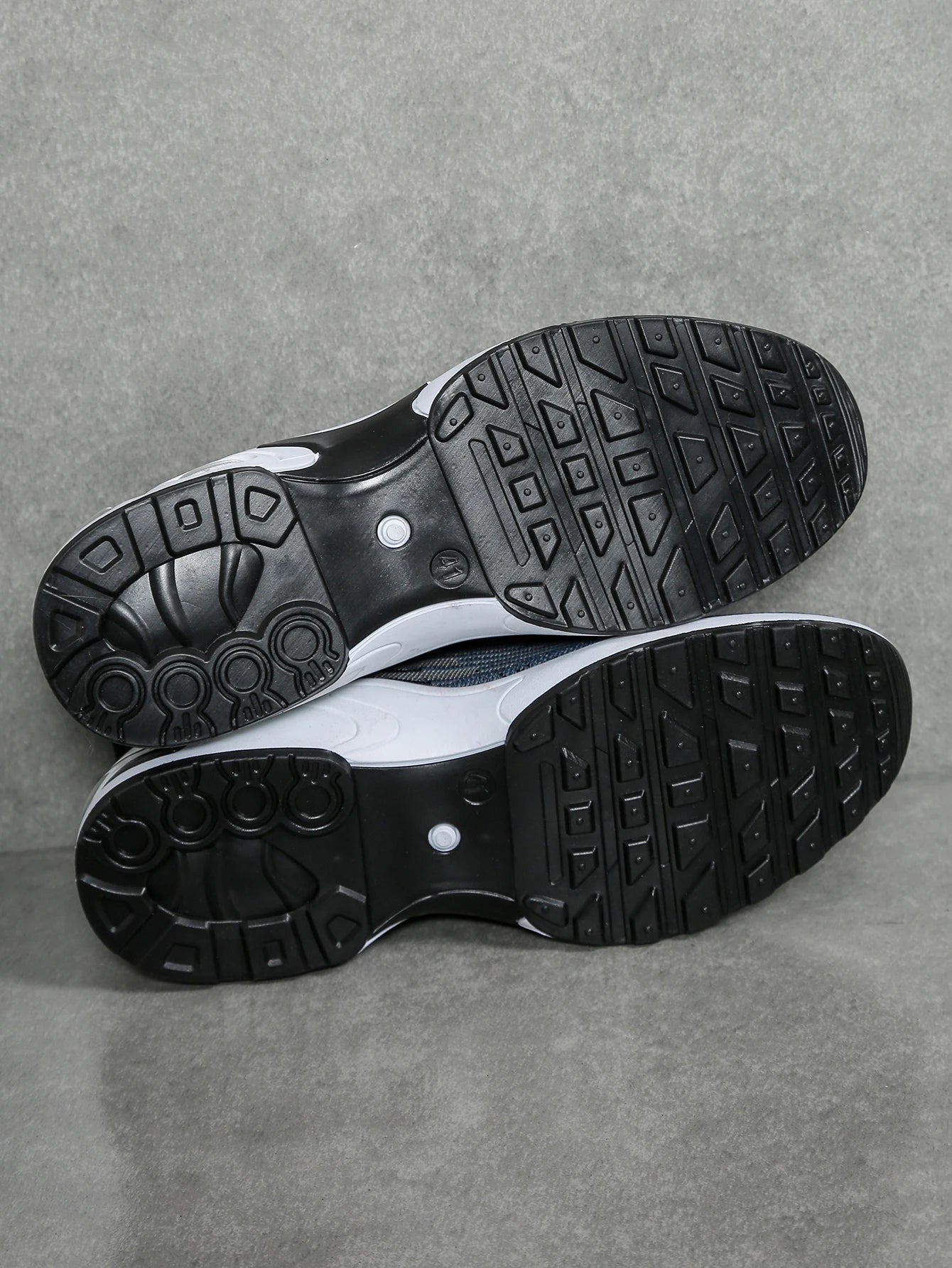 Men's shoes, men's casual shoes, breathable mesh, air-cushioned, soft-soled, color-blocked fashionable sports shoes