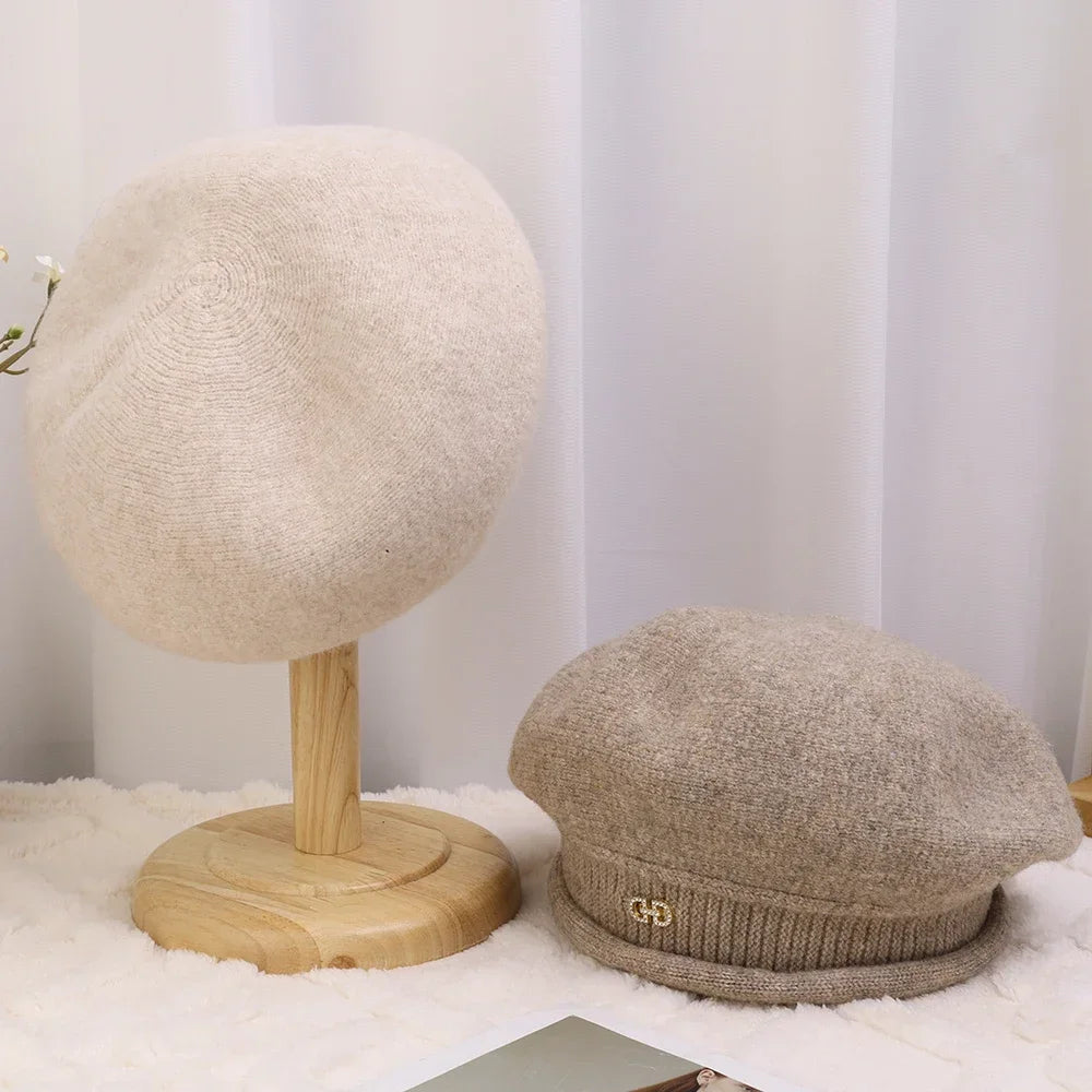 Autumn and winter fashionable women's hats, elegant berets, warm and windproof pile hats, comfortable and versatile