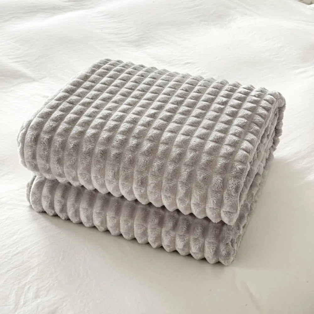 Bed Suppiles Solid Color Flannel Blanket Comfortable Thickened Sofa Blanket Soft Warm Office Nap Blanket Travel