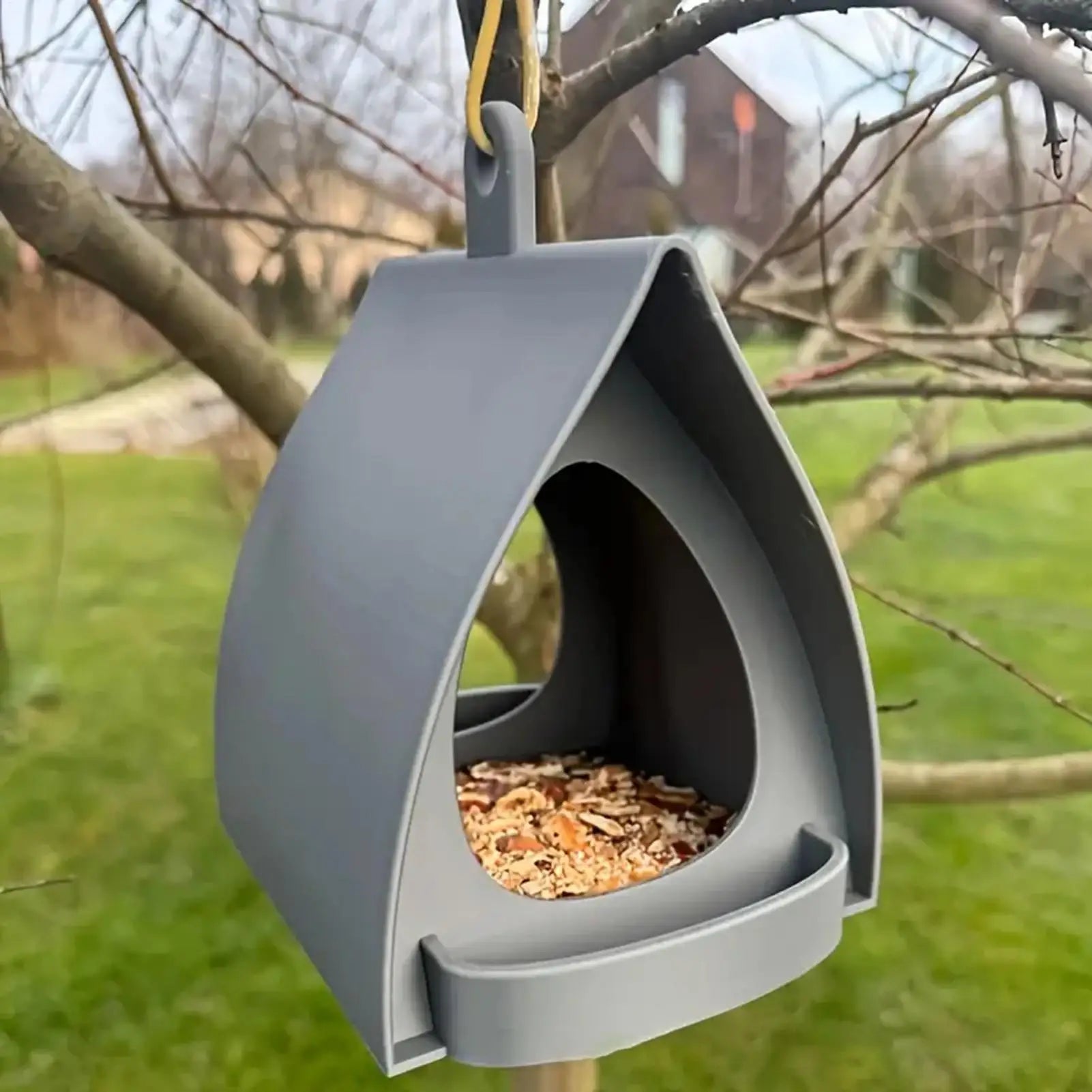 Hanging Bird Feeder Large Capacity Outdoor Bird Feeder Birdhouse Garden Bird Feeder for Outside Balcony Squirrel Yard Porch