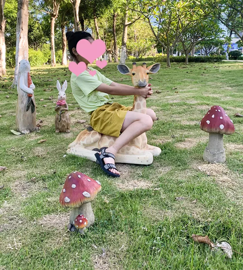 Garden Creative Simulation Mushroom Resin Decoration Items Outdoor Courtyard Lawn Accessories Kindergarten Landscape Ornaments