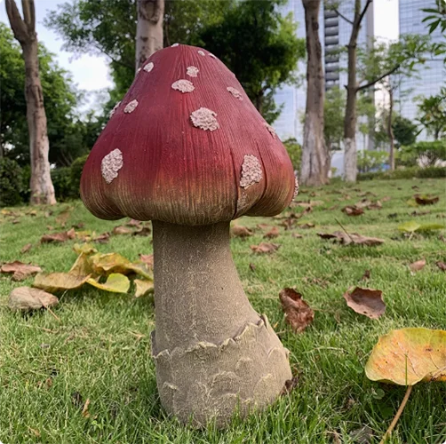 Garden Creative Simulation Mushroom Resin Decoration Items Outdoor Courtyard Lawn Accessories Kindergarten Landscape Ornaments