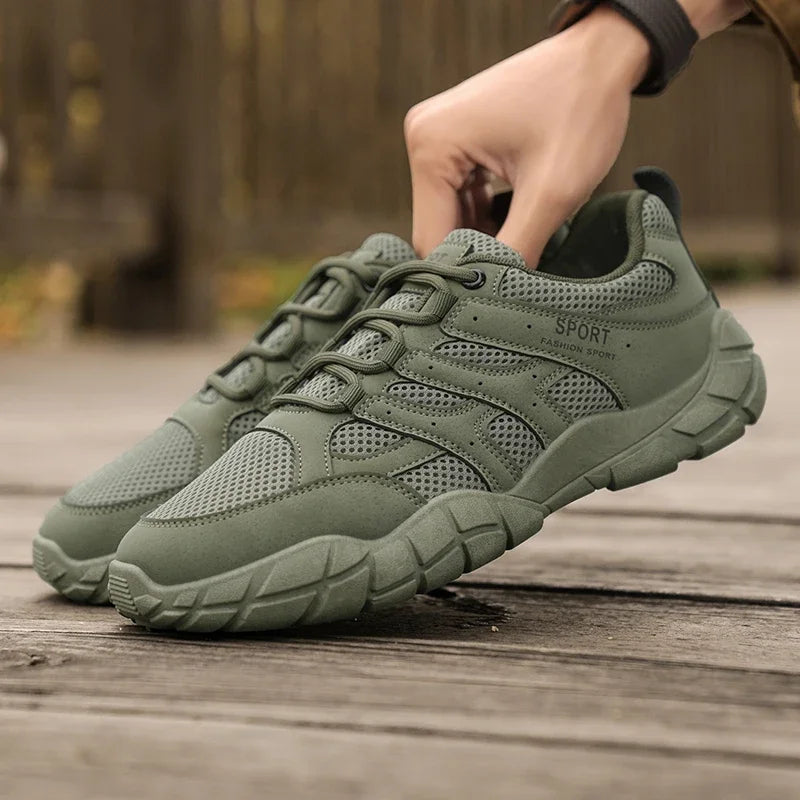 Men's sports shoes new casual fashion summer light comfortable soft sole outdoor height increasing anti slip casual sports shoes