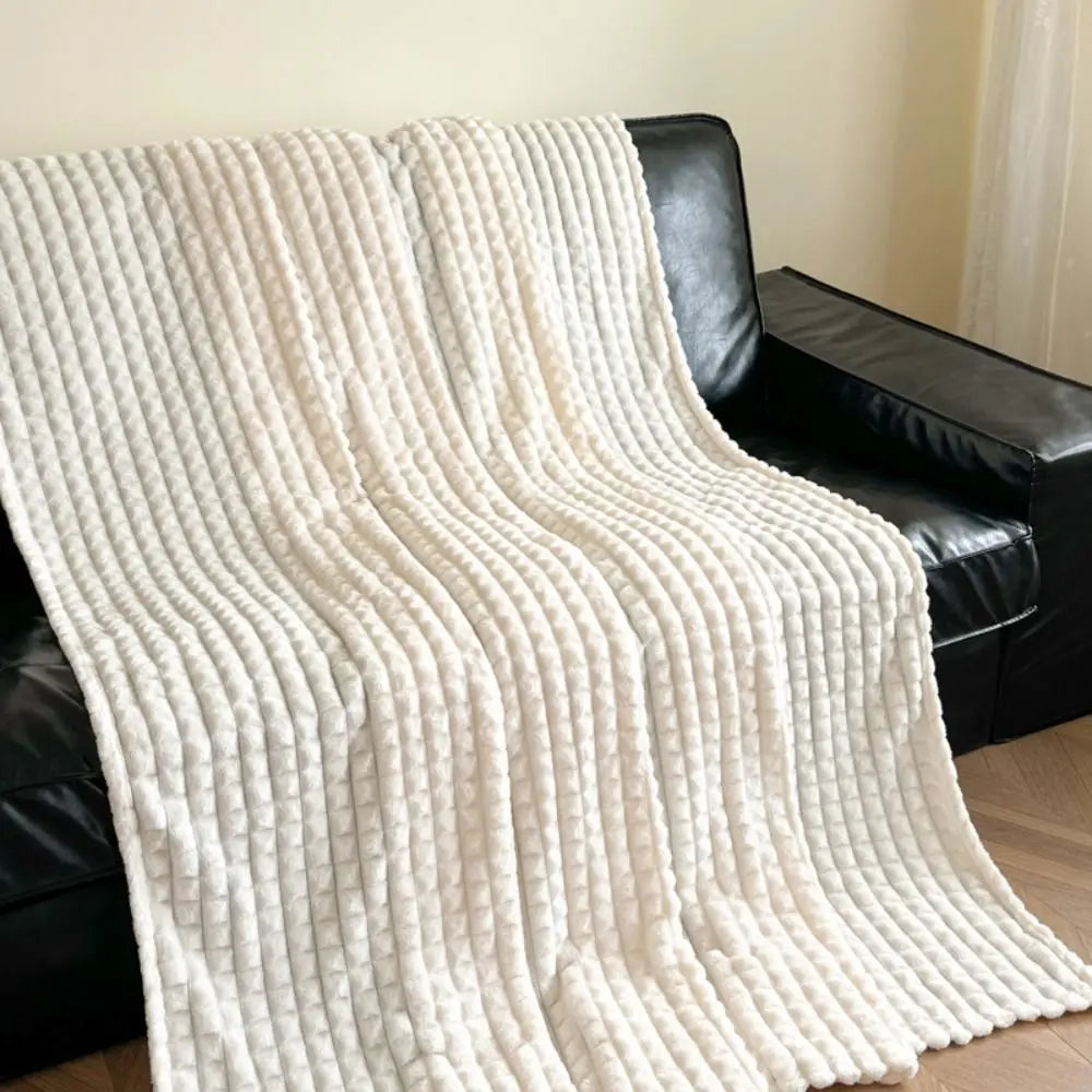 Bed Suppiles Solid Color Flannel Blanket Comfortable Thickened Sofa Blanket Soft Warm Office Nap Blanket Travel
