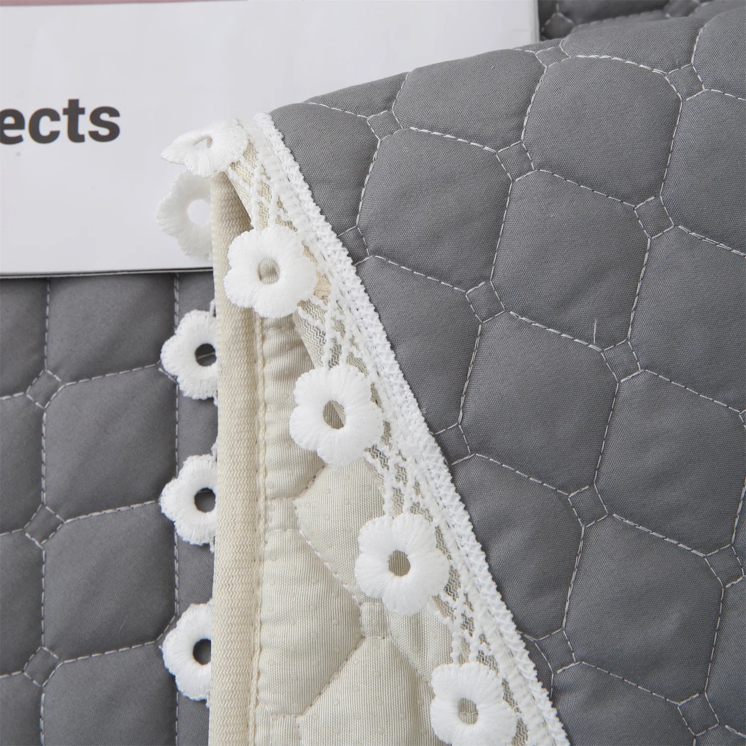 Quilted Sofa Cover Dogs Pets Kid Anti-Slip Couch Covers Anti-wear Slipcovers Furniture Protector Seat Cover