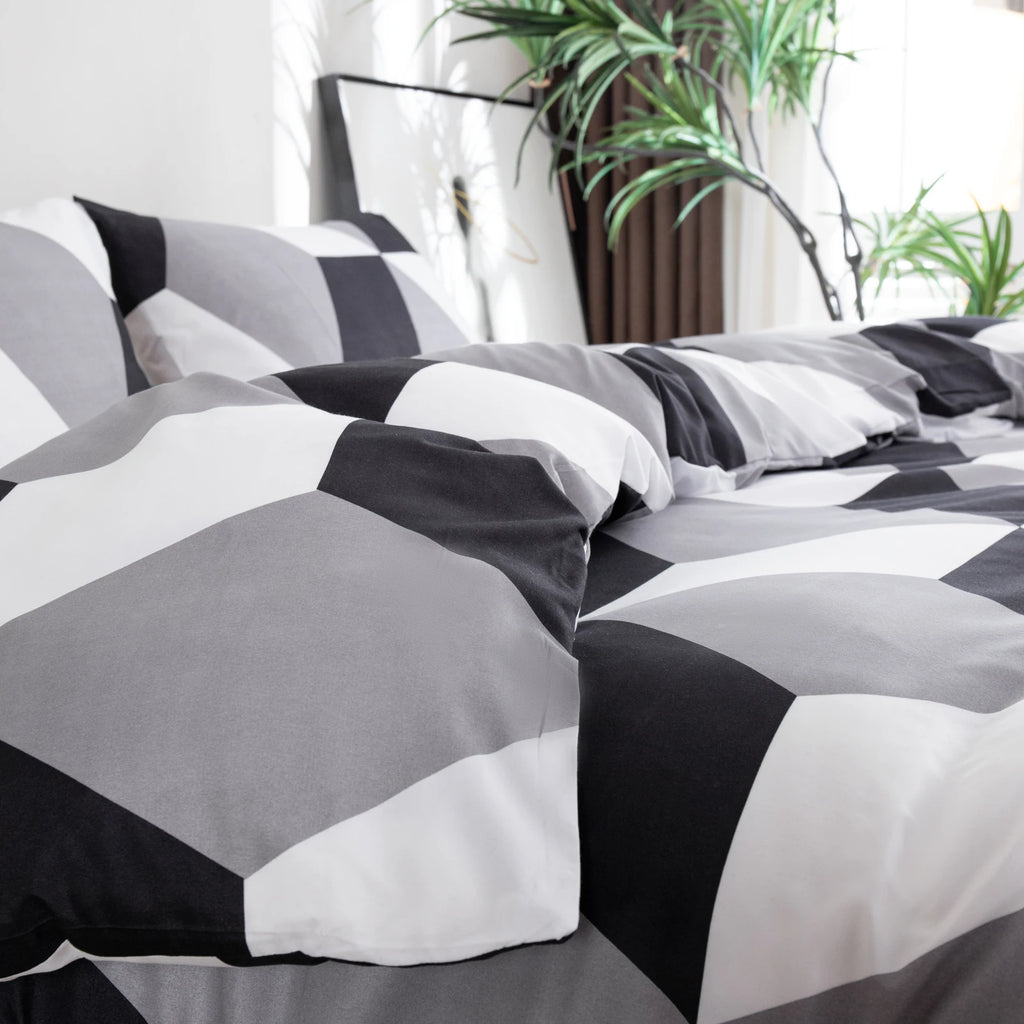 2 Pillowcases + 1 Duvet Cover, Polyester Geometric Print Black and White Diamond-Shaped Bedspread 3-Piece Set, Ultra-Soft and Comfortable Polyester Breathable Bedding Duvet Set, Suitable for Bedrooms and Guesthouses (Bedsprea