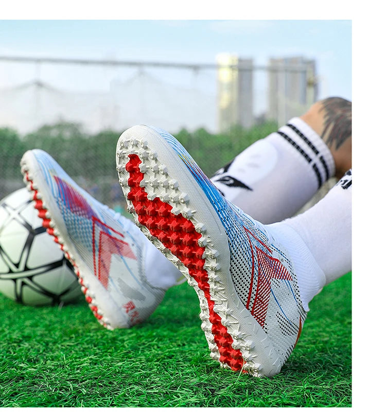 New High-Quality Sports Shoes with Strong Grip, Non-Slip and Wear-Resistant, Special Football Shoes for Youth and Adults for Competition and Training