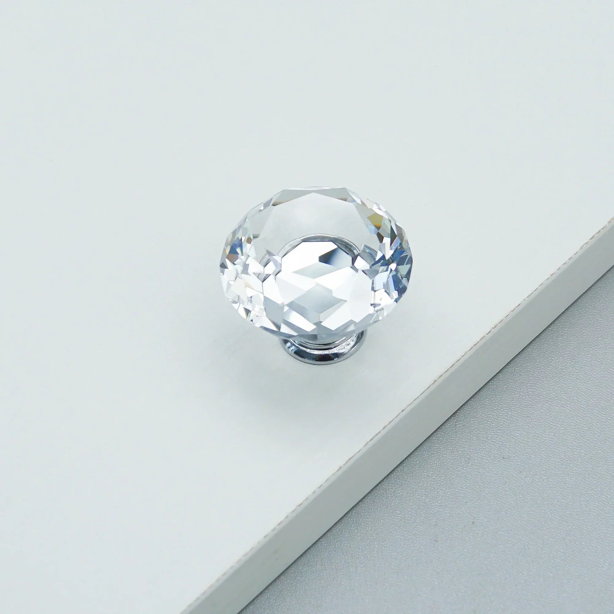 Luxury Gold Chrome Cabinet Handles – Modern Zinc Alloy and Crystal Glass Drawer Knobs for Wardrobes and Dressers