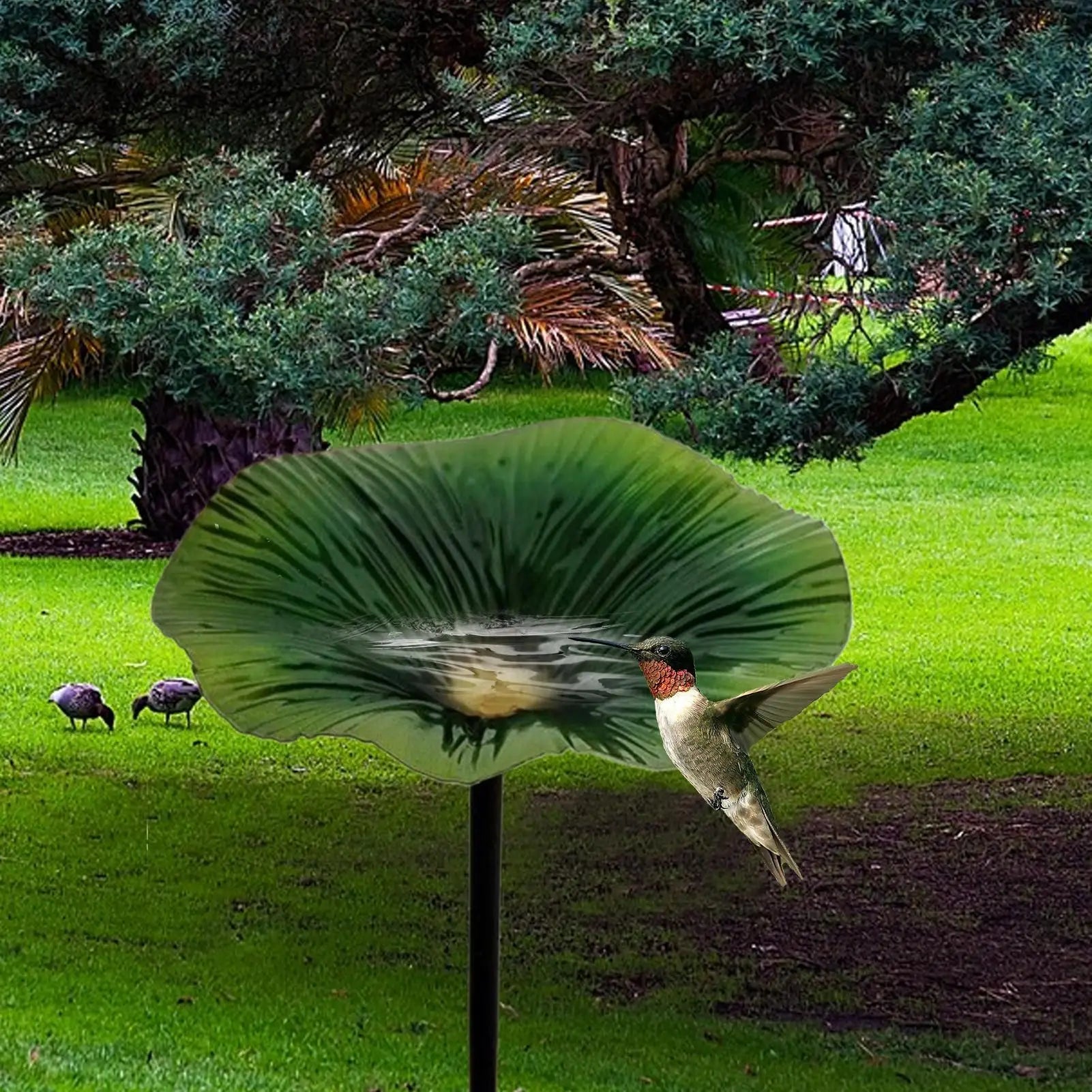 Bird waterer and feeding station Outdoor Bird Bath Pole Water Feeder Flower Shape Decorative Feeding Station Garden Decor
