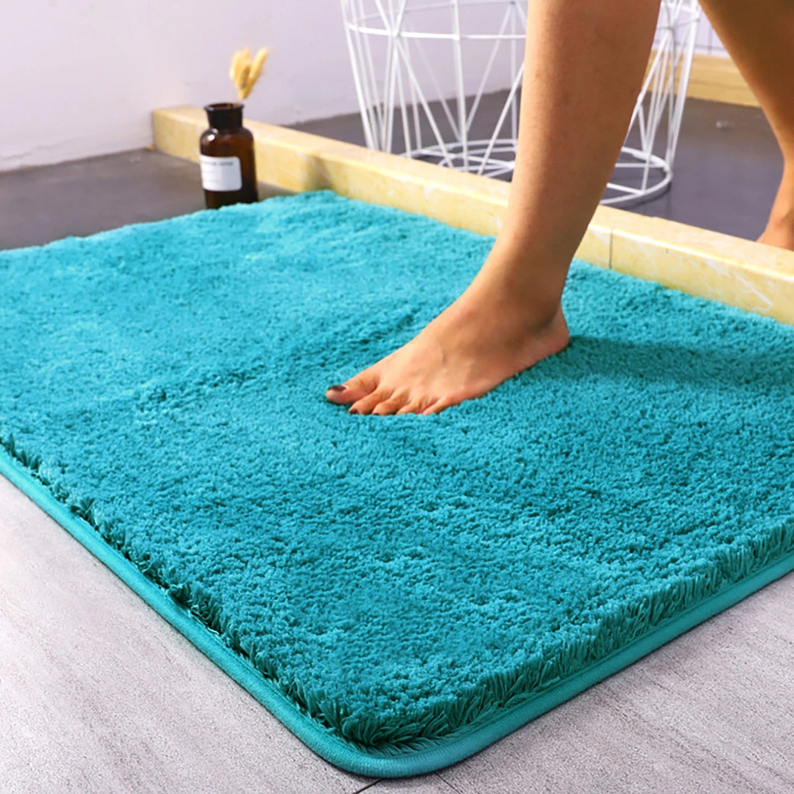 Bathroom Rug Super Absorbent Soft Microfiber Shaggy Bath Mat Non-Slip Machine Washable Bath Rug