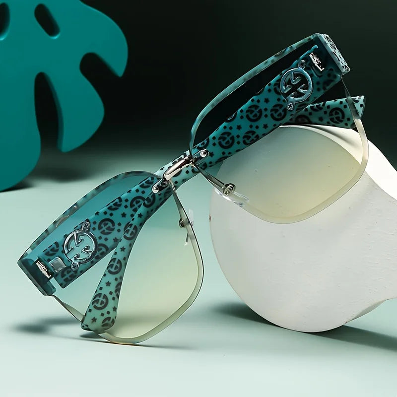 Luxury Womens Sunglasses Large Frame UV Resistant Gradient Lens Trendy High End Face Contouring Accessories