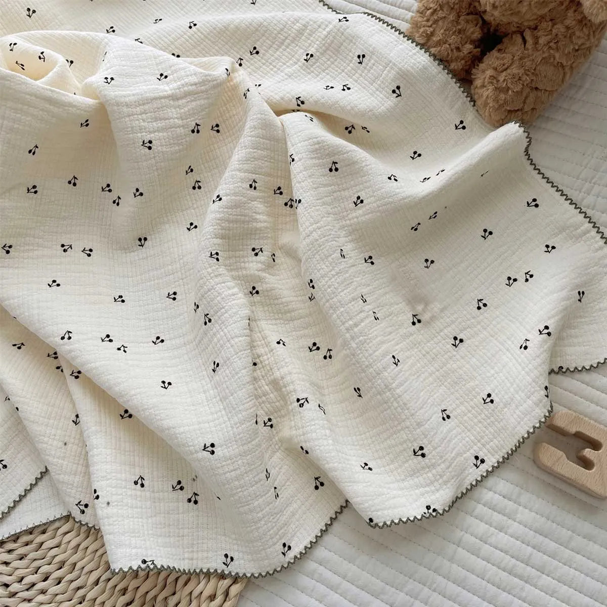 2-3 Layers Baby Blankets Bear Dots Print Cotton Gauze Muslin Swaddle Wrap Newborn Infant Bedding Sleeping Receving Blanket