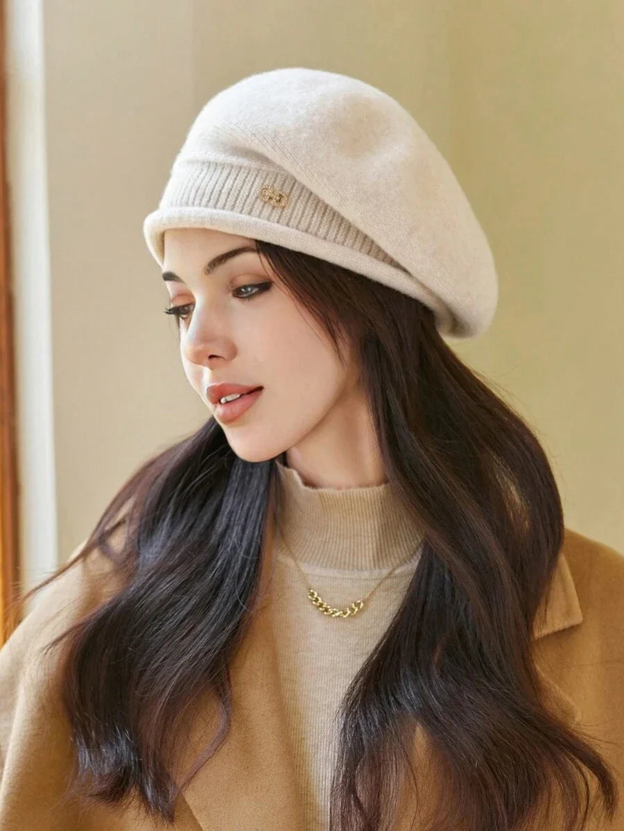 Autumn and winter fashionable women's hats, elegant berets, warm and windproof pile hats, comfortable and versatile